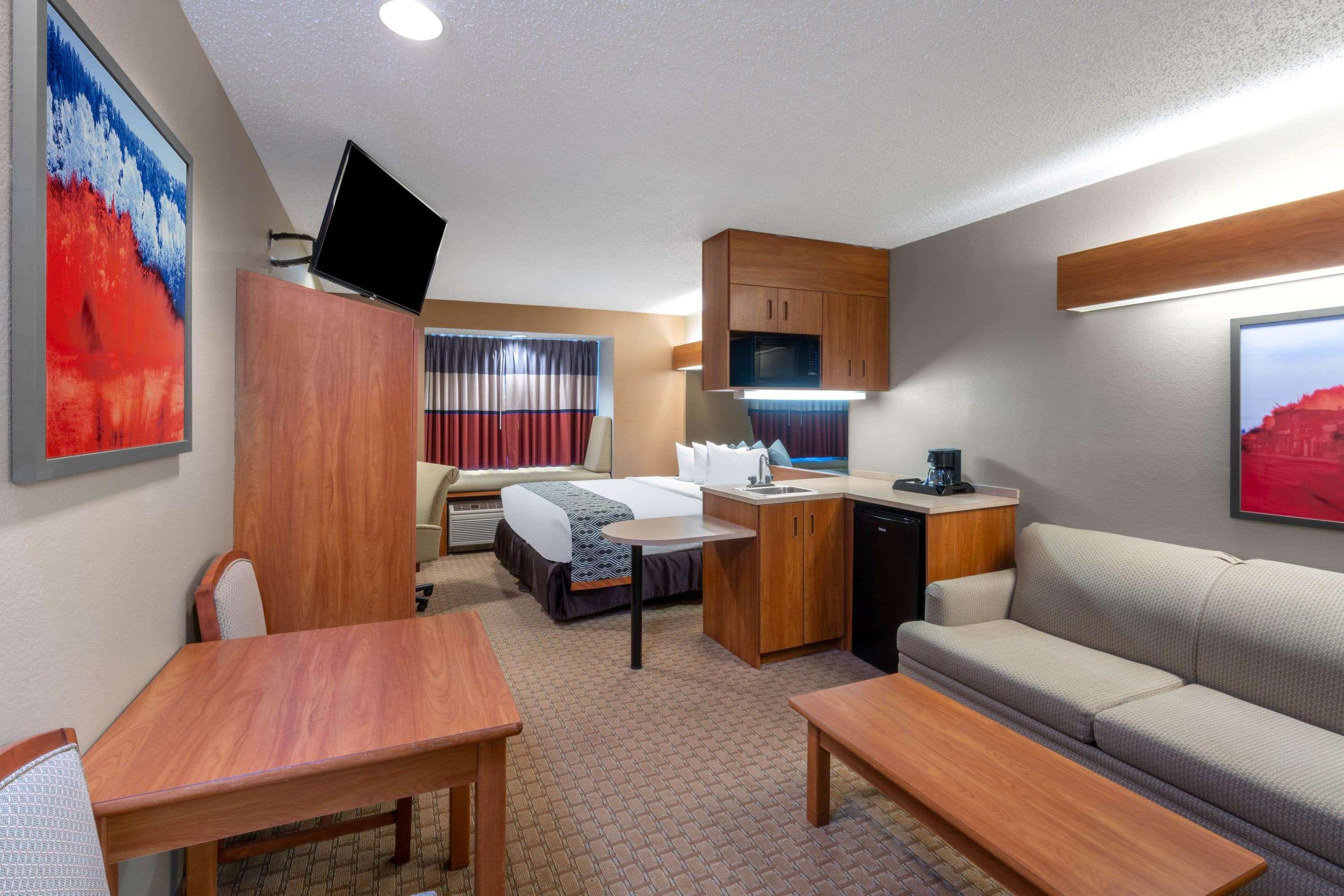 Microtel Inn & Suites Ратон Экстерьер фото