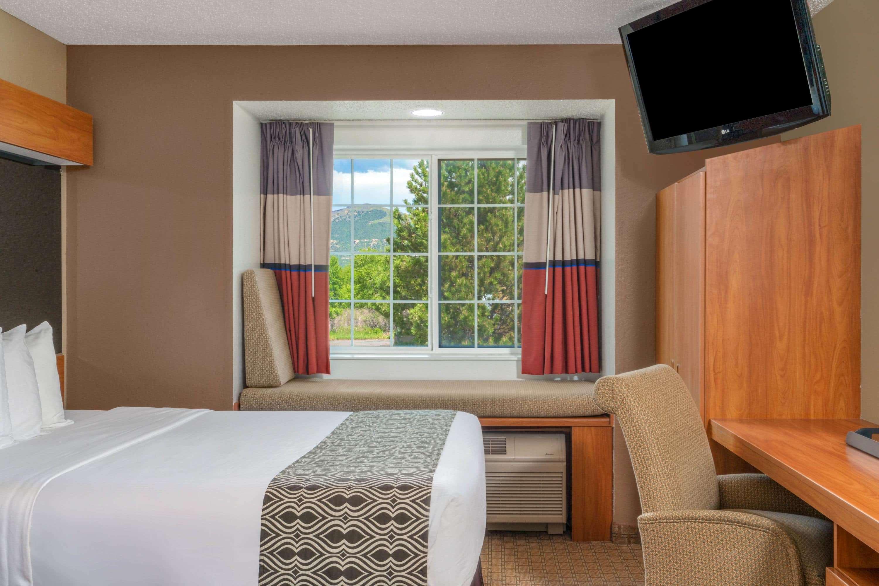 Microtel Inn & Suites Ратон Экстерьер фото